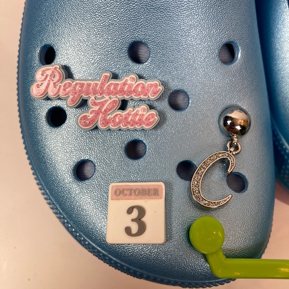 Crocs Mean Girls Limited Edition Platform Clogs Shoes Blue & Pink Lined Size 8 - Picture 7 of 12